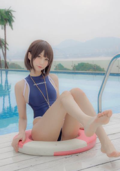 偷偷扒掉她衣服小游戏_蓝光版中文字幕包
