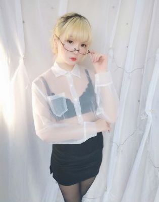 奔驰C买红色还是白色_DVD高清完整版