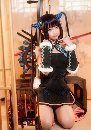 美女裸体H_4K超清免费观看