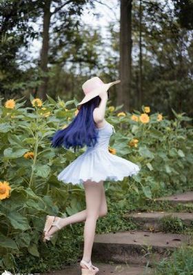 潘金莲被吸乳脱了衣服_HDHD高清在线观看