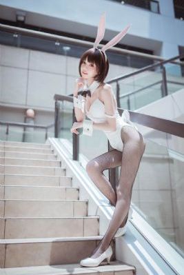 伸进他裤裆里的揉捏h_超清影视在线观看